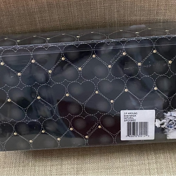 Leopard Print Women's Clutch with Black Bow - Picture 4 of 5